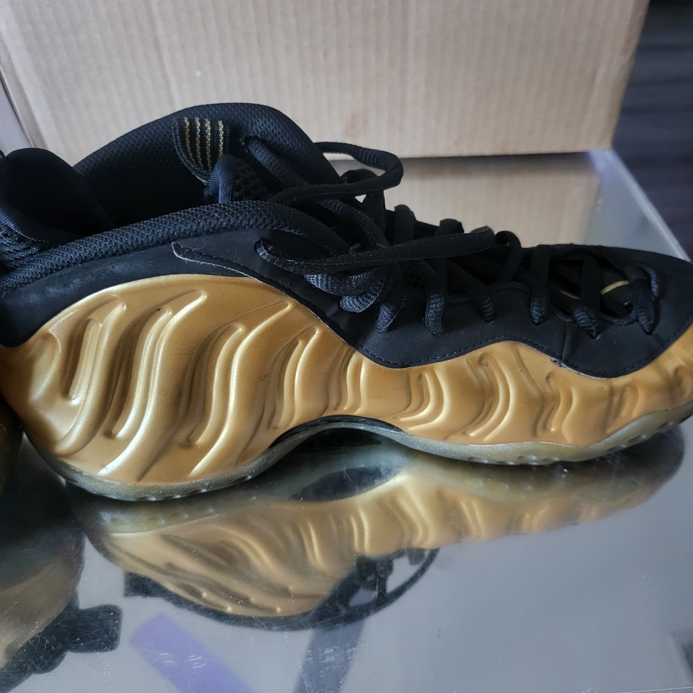 Nike Air Foamposite Pro Metallic Gold Men's Size 12 - Picture 2 of 9